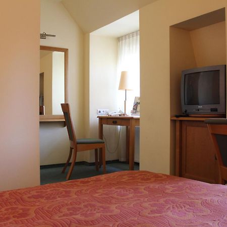 Hotel Zajazd Kultury, Dawniej Pocztowy 锡隆纳葛拉 外观 照片