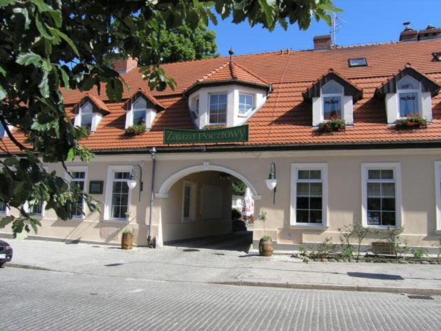 Hotel Zajazd Kultury, Dawniej Pocztowy 锡隆纳葛拉 外观 照片