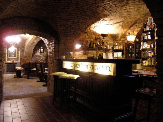Hotel Zajazd Kultury, Dawniej Pocztowy 锡隆纳葛拉 外观 照片