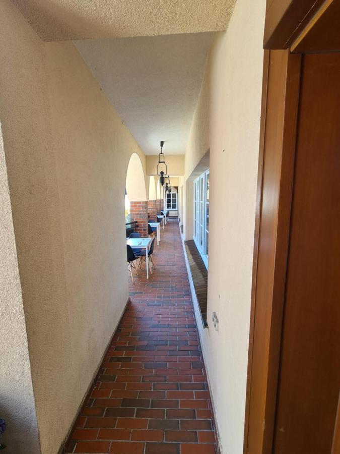 Hotel Zajazd Kultury, Dawniej Pocztowy 锡隆纳葛拉 外观 照片