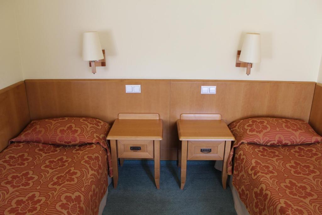 Hotel Zajazd Kultury, Dawniej Pocztowy 锡隆纳葛拉 外观 照片