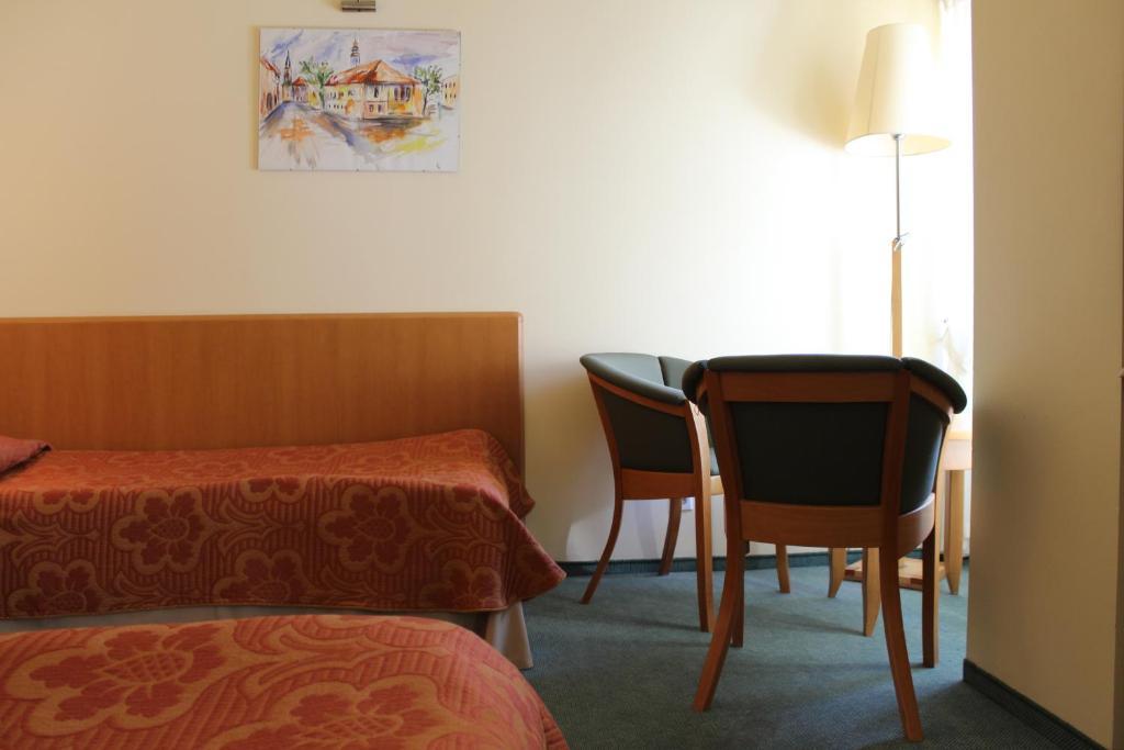 Hotel Zajazd Kultury, Dawniej Pocztowy 锡隆纳葛拉 外观 照片