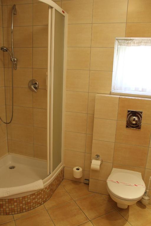 Hotel Zajazd Kultury, Dawniej Pocztowy 锡隆纳葛拉 外观 照片